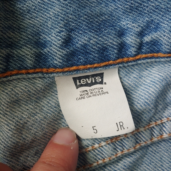 Vintage y2k Levi's Denim 100% Cotton mom shorts size XS/S - Picture 3 of 4